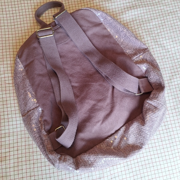 Sparkle sequin backpack - Picture 2 of 8